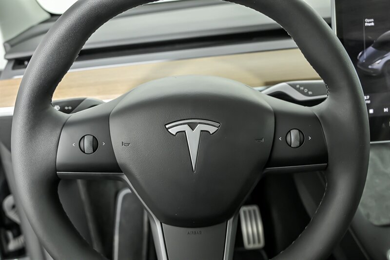 Used 2022 Tesla Model Y Performance AWD/4WD image 21