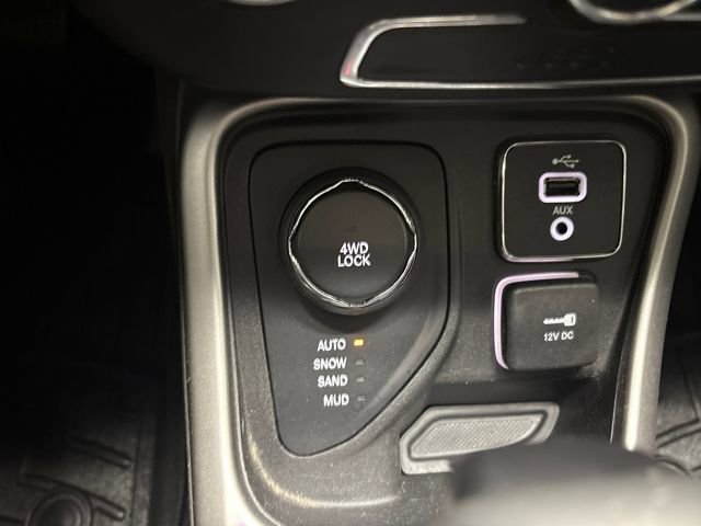 Used 2018 Jeep Compass Latitude image 40