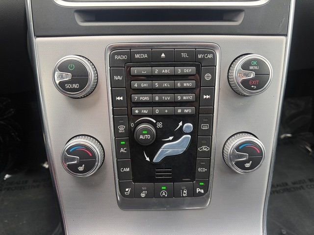 Used 2018 Volvo V60 T5 Dynamic w/ Vision Package image 19