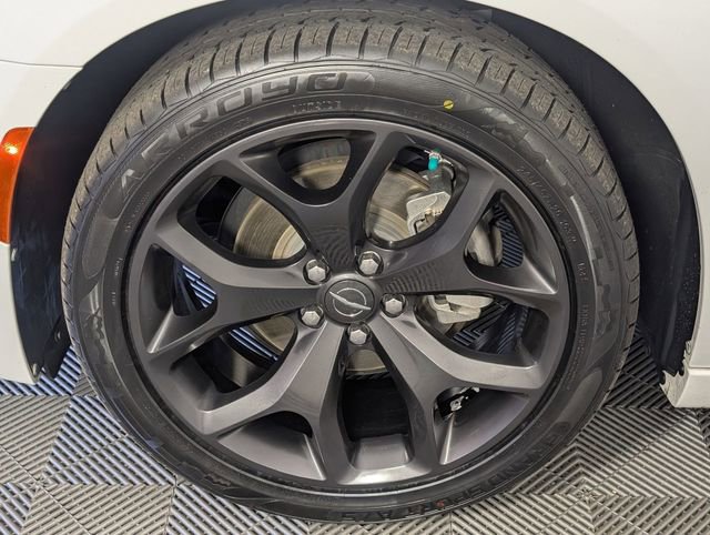 Used 2023 Chrysler 300 Touring L RWD image 8