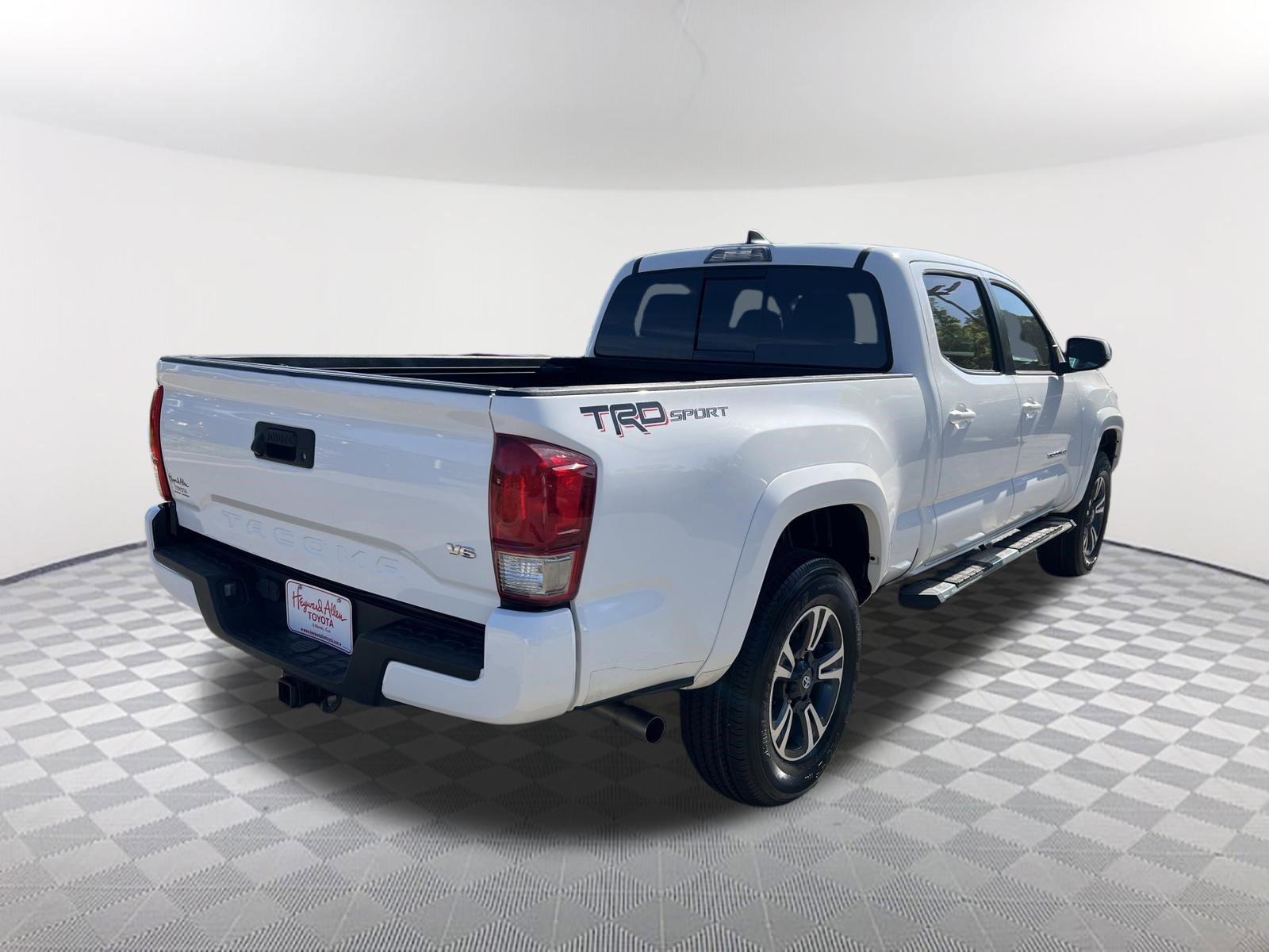 Used 2017 Toyota Tacoma TRD Sport w/ Tow Package image 17