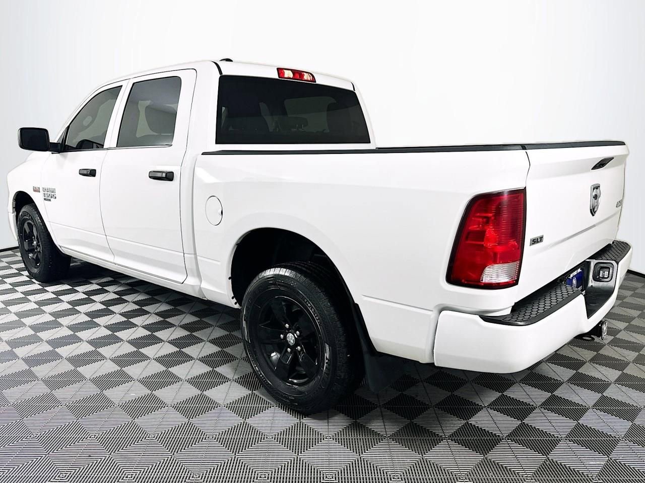 Used 2023 RAM 1500 Classic SLT w/ Protection Group AWD/4WD image 8