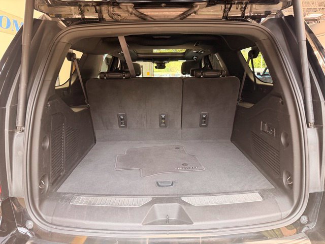 Used 2024 Chevrolet Suburban High Country AWD/4WD image 10