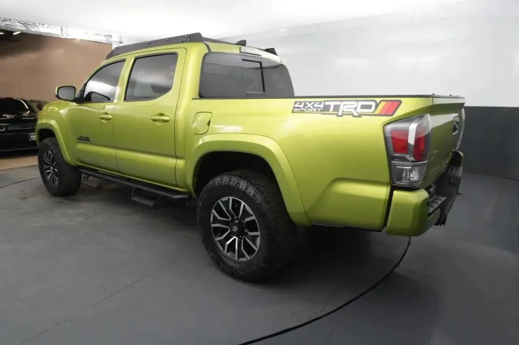 Used 2023 Toyota Tacoma TRD Sport w/ TRD Premium Sport Package AWD/4WD image 3