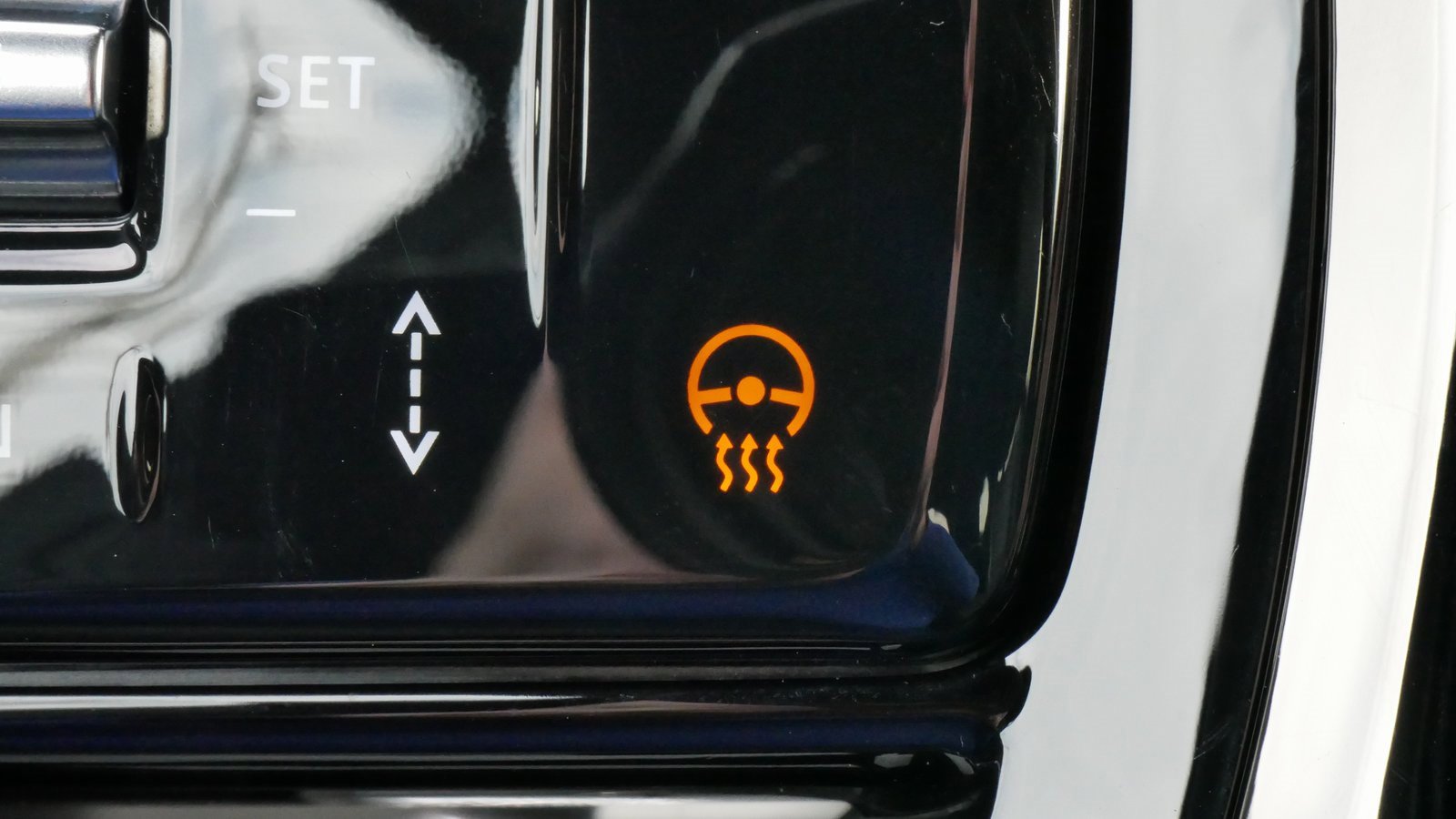 Used 2024 Land Rover Range Rover Evoque Dynamic SE image 63