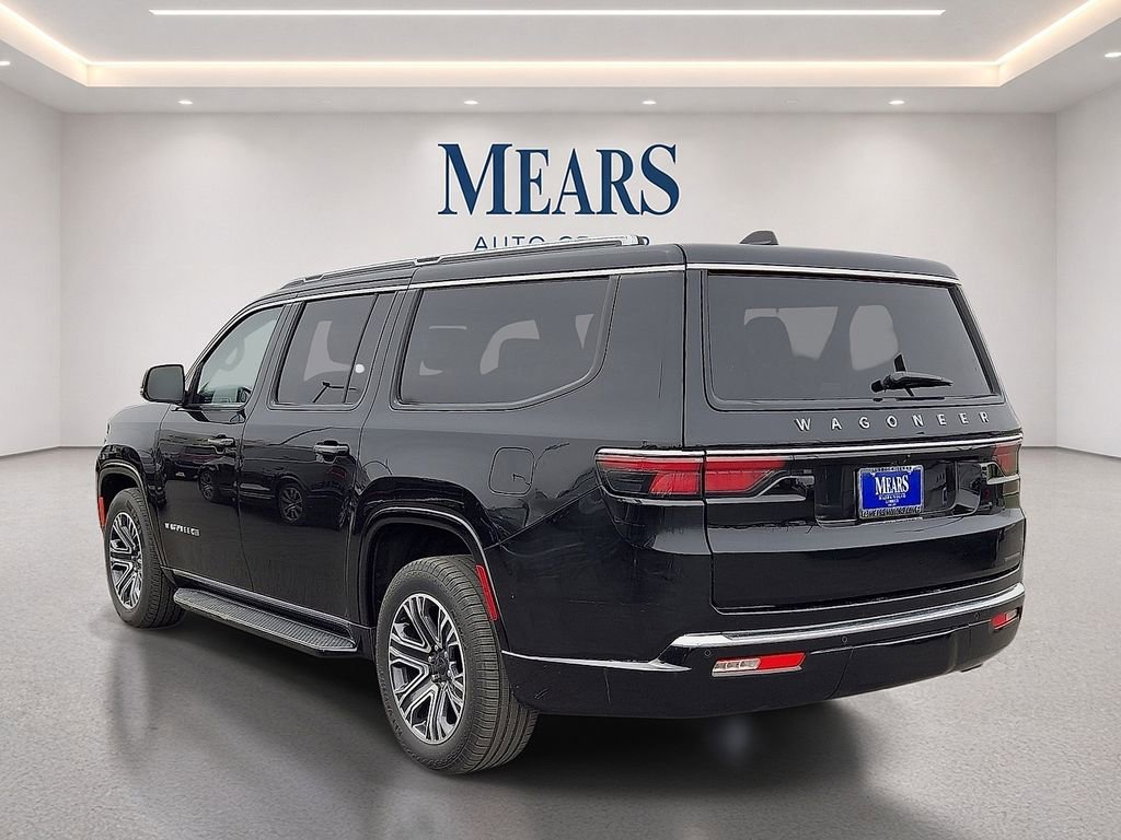 Used 2024 Jeep Wagoneer L Series II RWD image 3