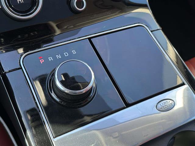Used 2018 Land Rover Range Rover Velar S image 19