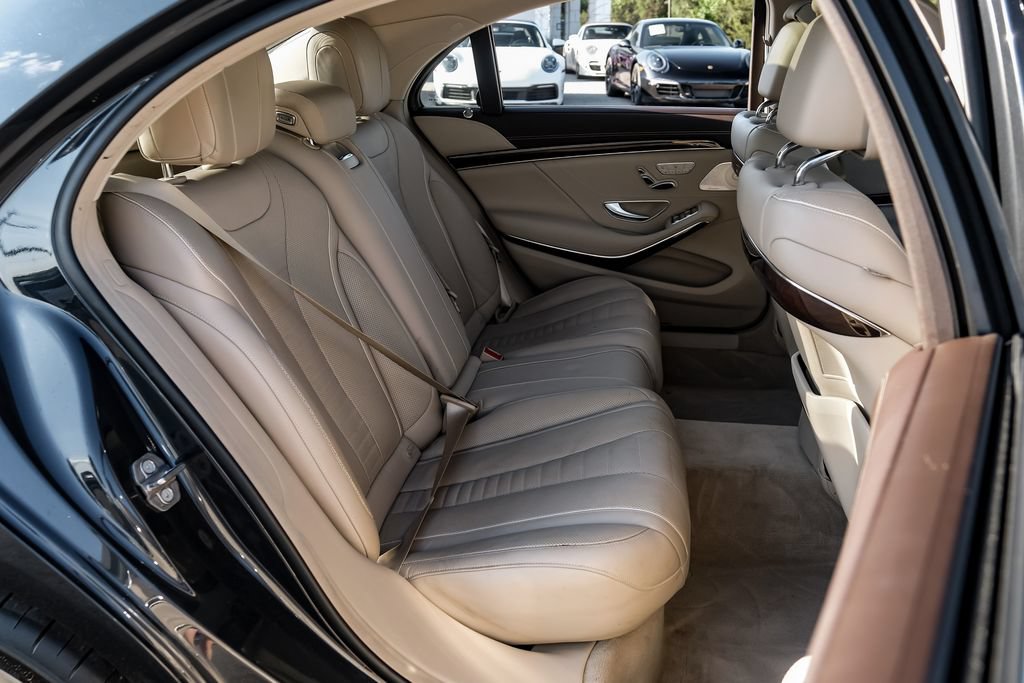 Used 2019 Mercedes-Benz S 560 Sedan image 40