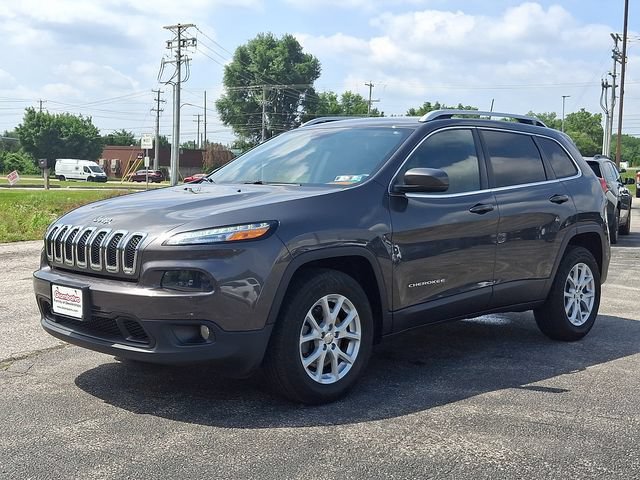 Used 2016 Jeep Cherokee Latitude w/ Safety/Convenience Group AWD/4WD image 5