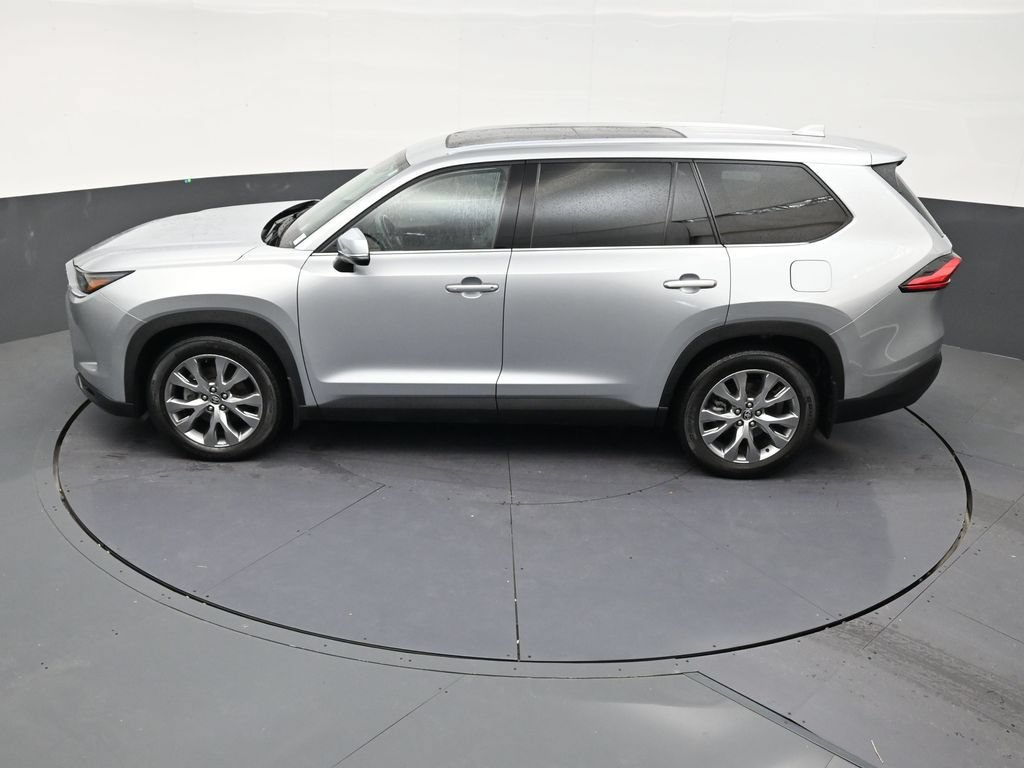 Used 2024 Toyota Grand Highlander FWD image 12