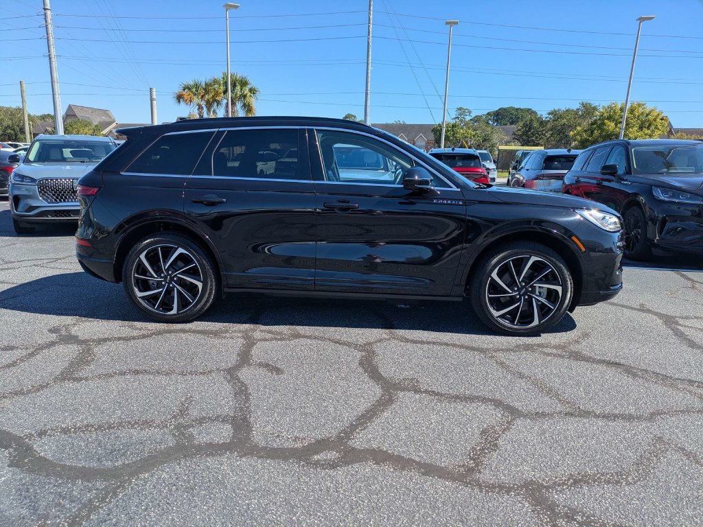 Certified 2025 Lincoln Corsair Grand Touring w/ Equipment Group 301A AWD/4WD image 4
