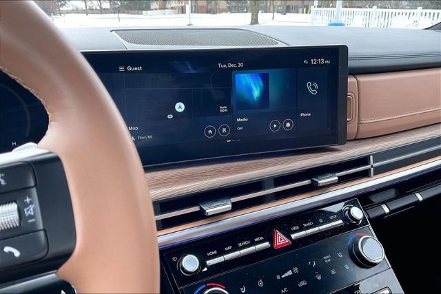 Used 2025 Hyundai Santa Fe Limited image 6