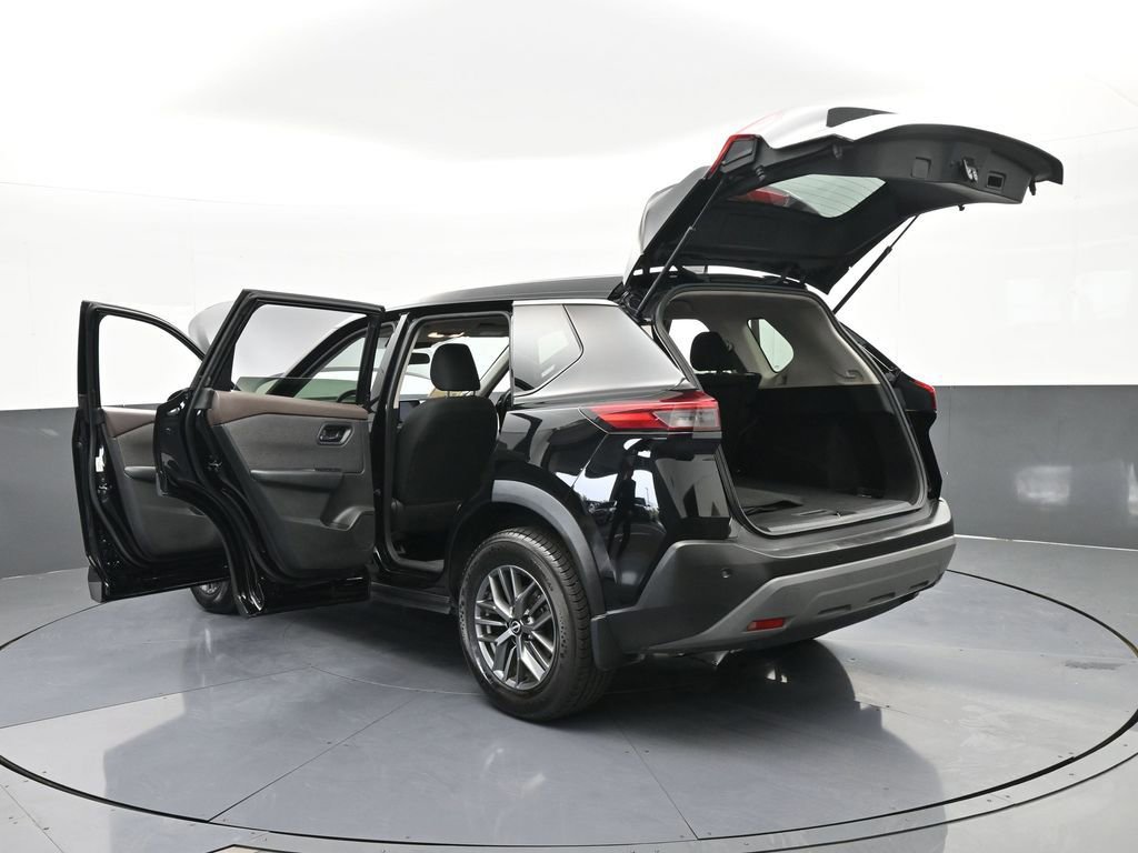 Used 2023 Nissan Rogue S image 75