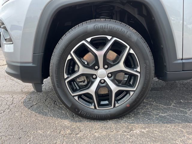 Used 2024 Jeep Compass Limited image 13