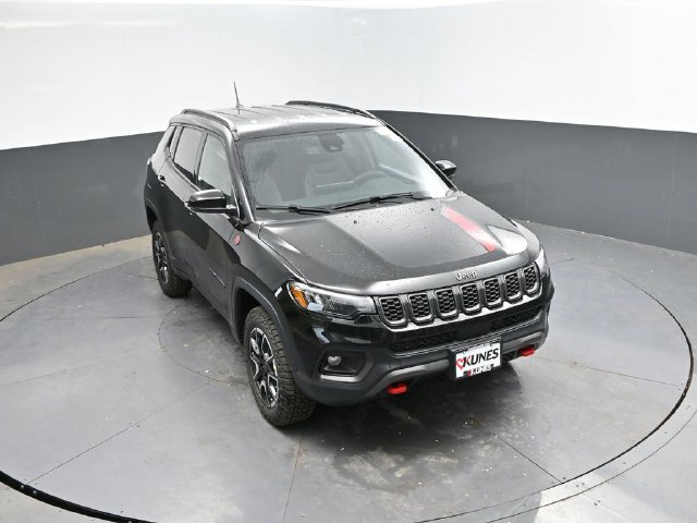 New 2026 Jeep Compass Trailhawk AWD/4WD image 35