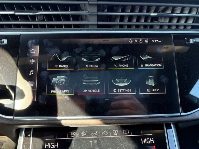 Used 2020 Audi Q8 Prestige image 31