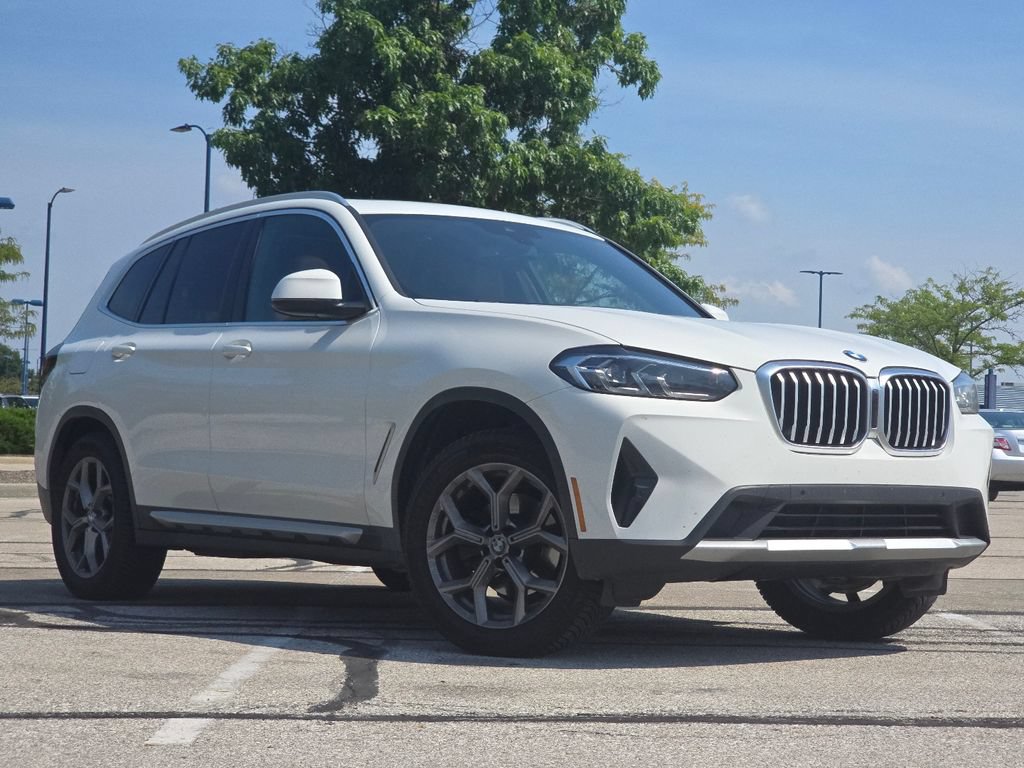 Used 2023 BMW X3 xDrive30i w/ Premium Package AWD/4WD image 2