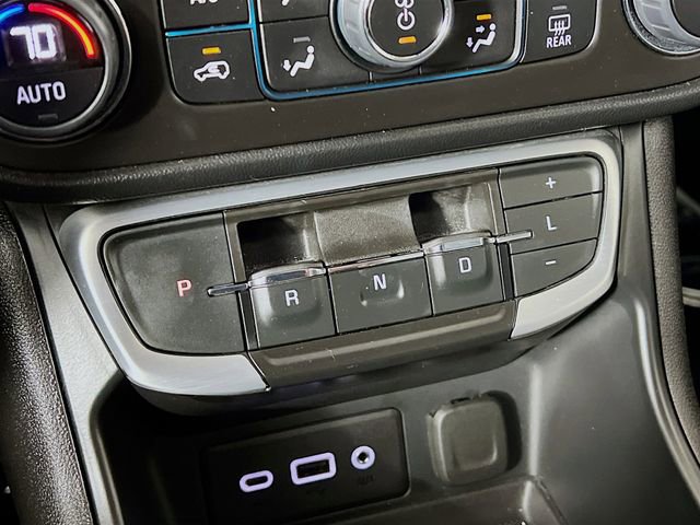 Used 2023 GMC Terrain SLE w/ Driver Convenience Package image 22