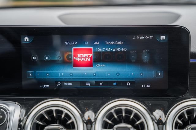 Used 2022 Mercedes-Benz GLB 250 4MATIC image 22