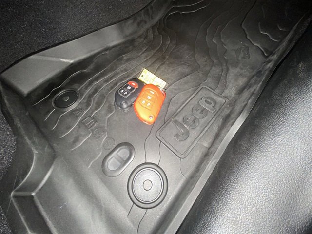 Used 2021 Jeep Gladiator Willys image 29