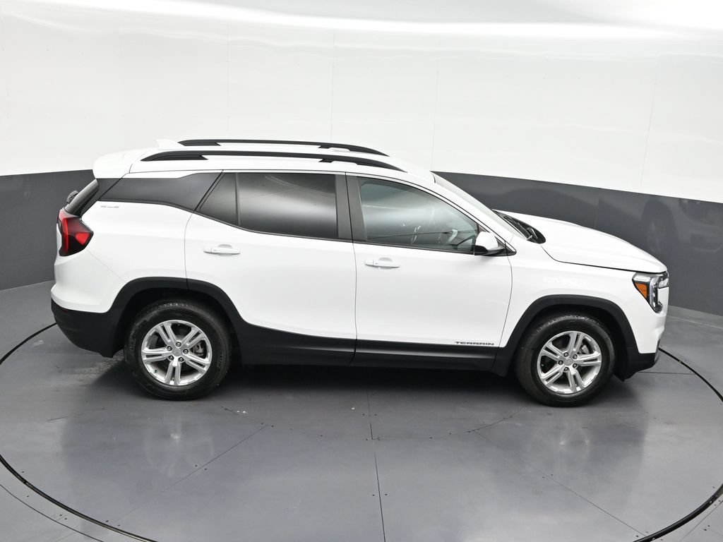 Used 2024 GMC Terrain SLE w/ Driver Convenience Package FWD image 22