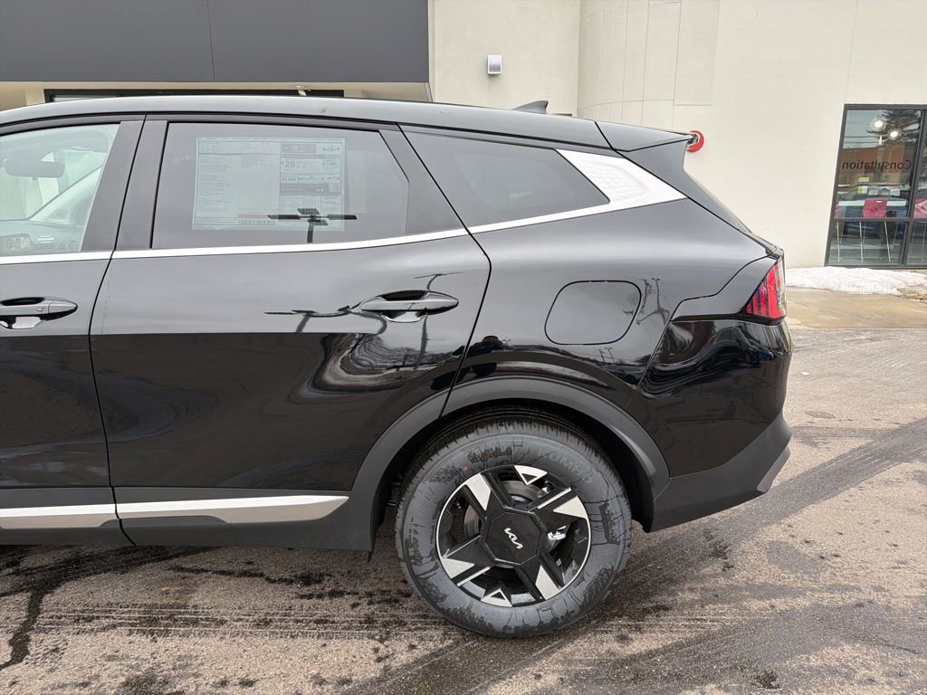 New 2026 Kia Sportage LX image 9