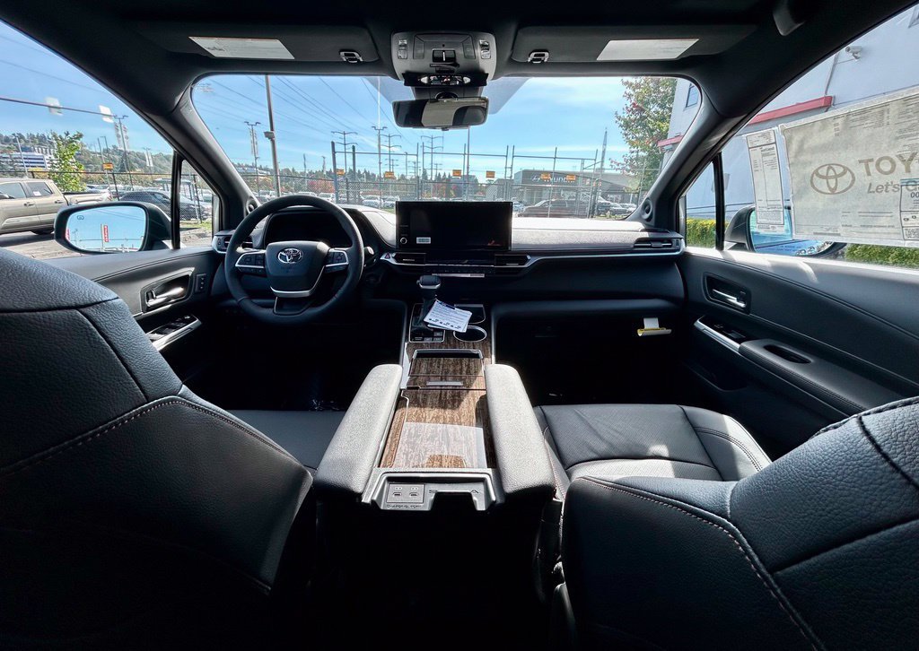 New 2026 Toyota Sienna Limited AWD/4WD image 20