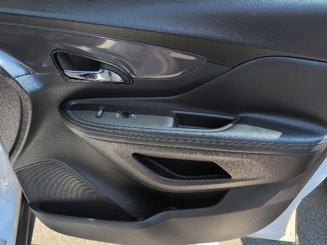 Used 2019 Buick Encore Essence image 14