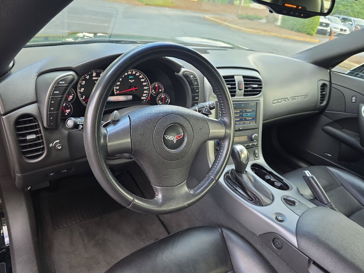 Used 2006 Chevrolet Corvette Coupe w/ Preferred Equipment Group RWD image 25