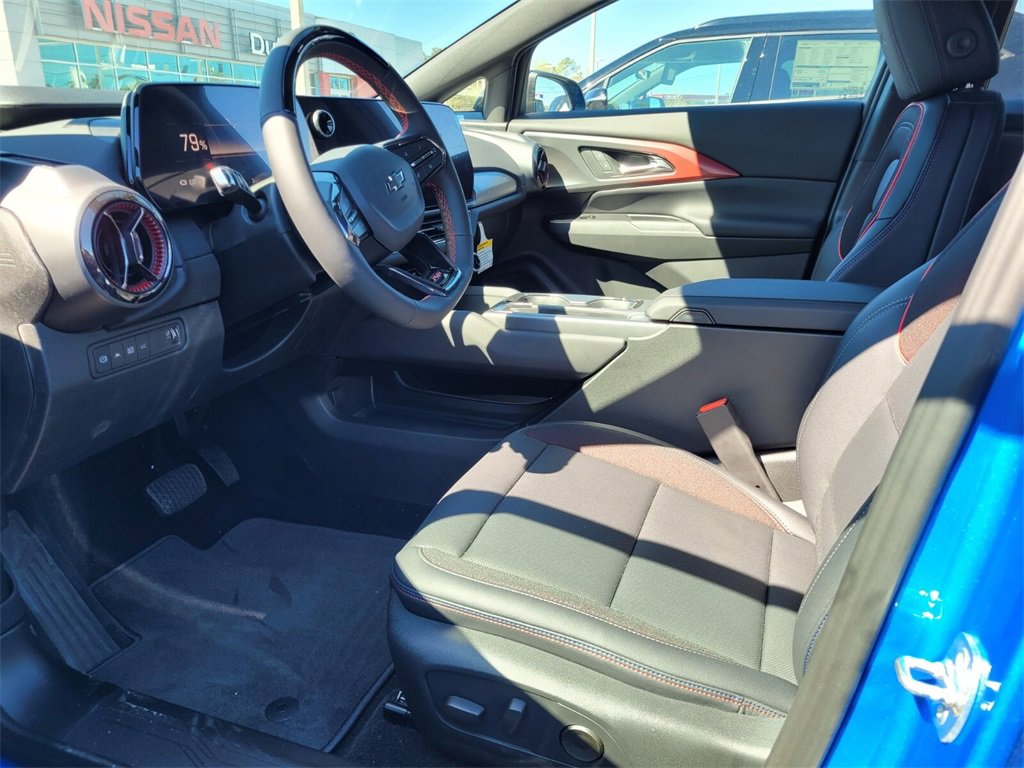 New 2025 Chevrolet Equinox EV RS image 2