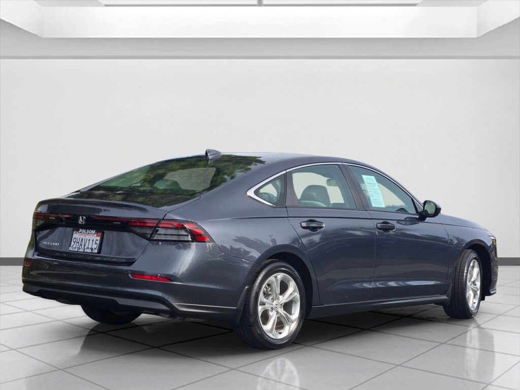 Certified 2023 Honda Accord LX image 5