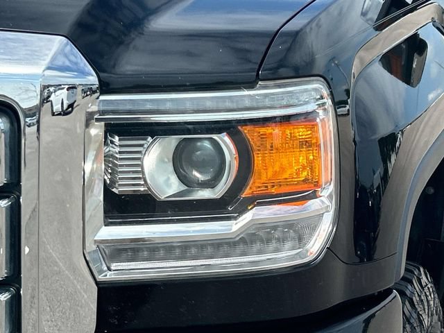 Used 2018 GMC Sierra 3500 Denali w/ Duramax Plus Package AWD/4WD image 10