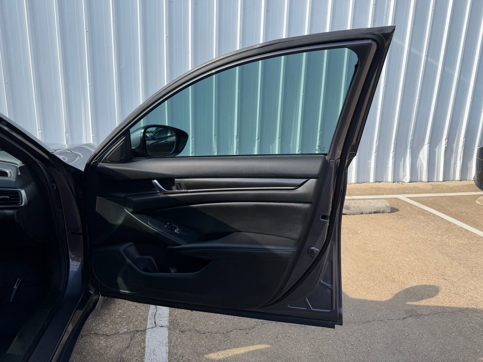 Used 2020 Honda Accord Sport image 25