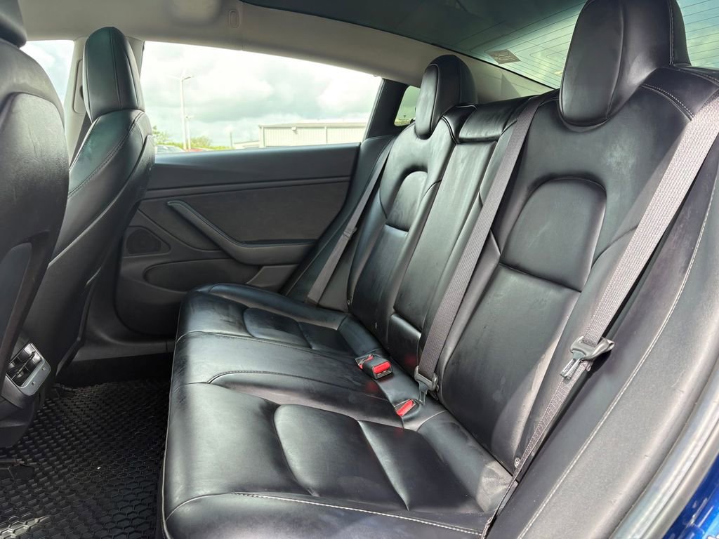 Used 2019 Tesla Model 3 Standard Range Plus image 13