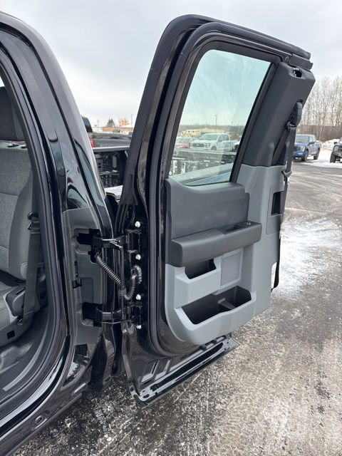 Used 2024 Ford F350 XL w/ 360-Degree Camera Package image 15