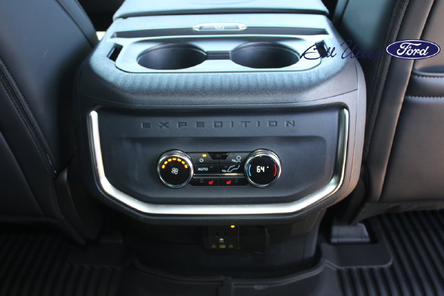 Used 2027 Ford Expedition Platinum w/ Stealth Appearance Package AWD/4WD image 15