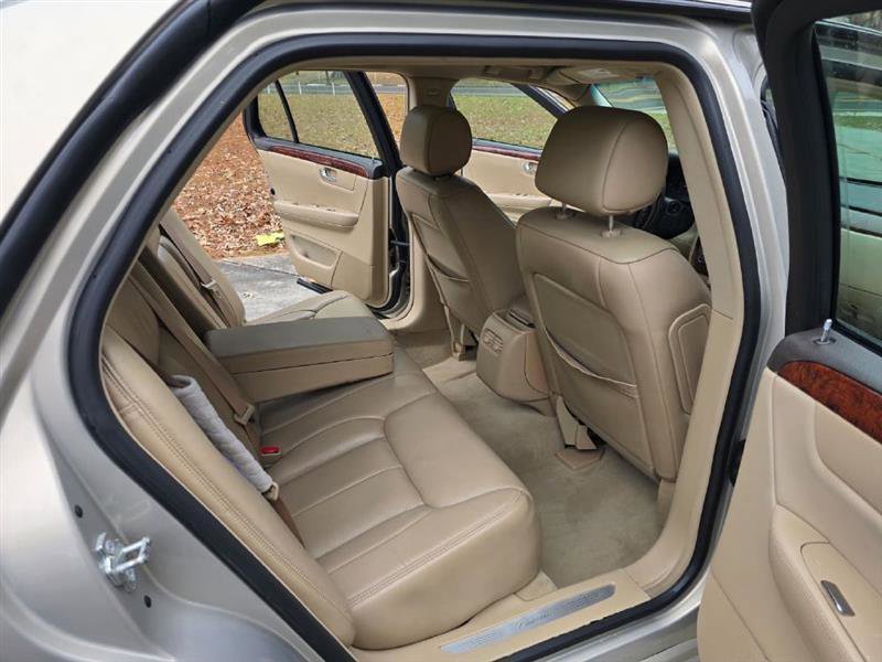 Used 2007 Cadillac DTS image 40