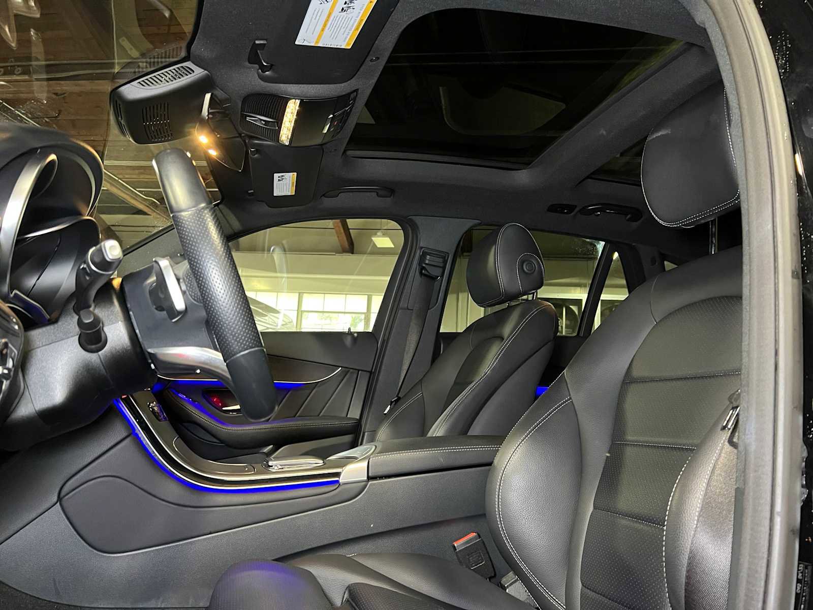 Used 2022 Mercedes-Benz GLC 300 4MATIC image 25