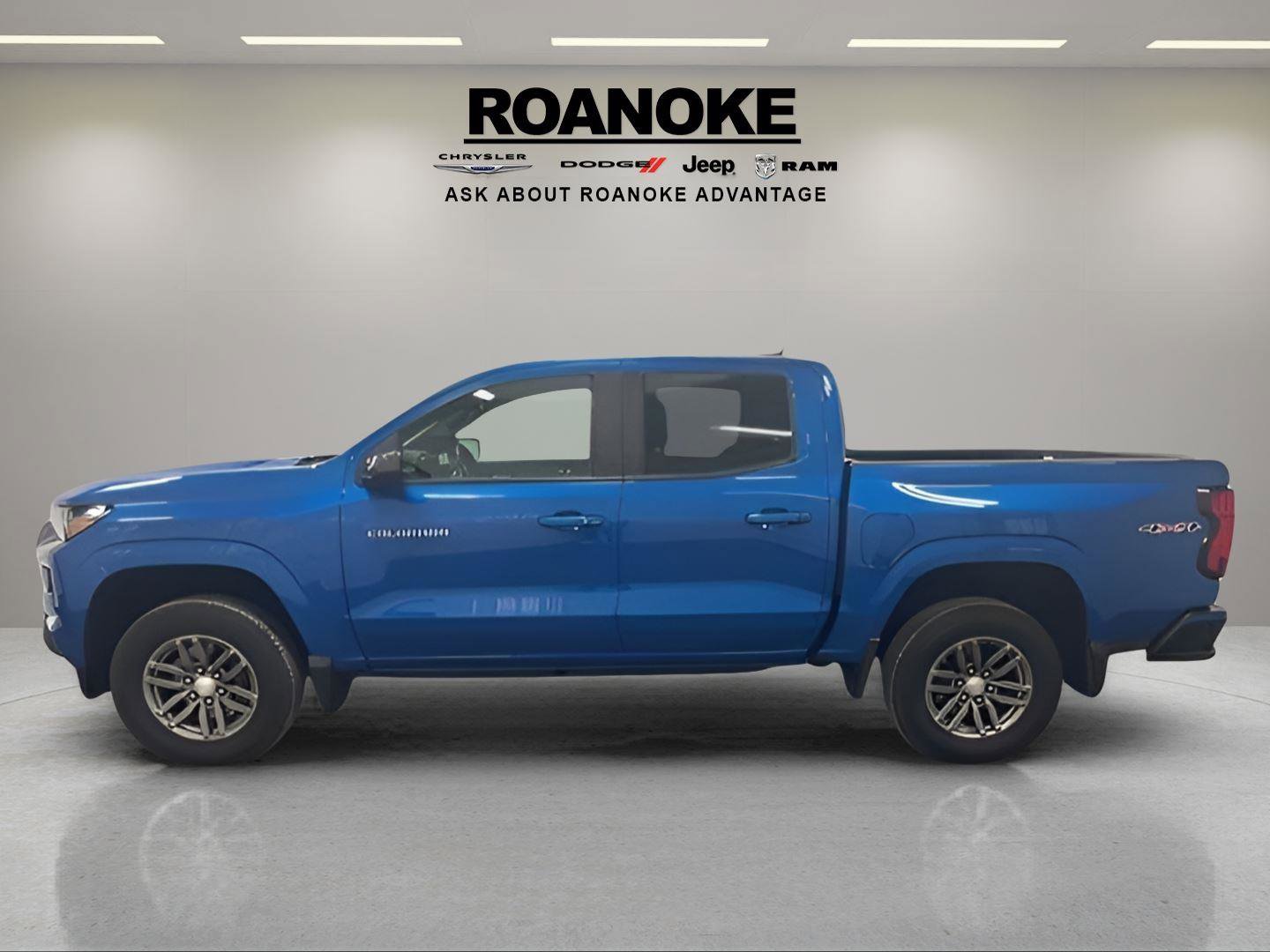 Used 2023 Chevrolet Colorado LT w/ LT Convenience Package II image 6