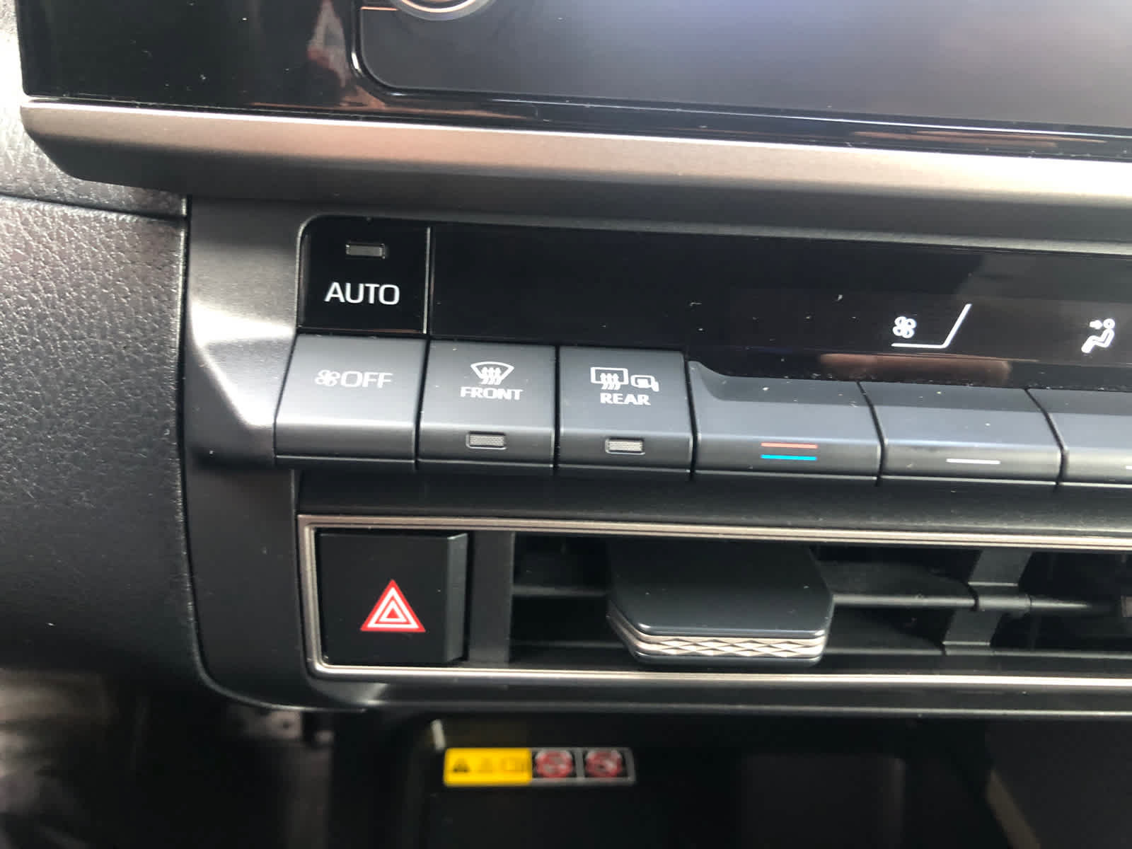 Certified 2025 Toyota Camry SE FWD image 14