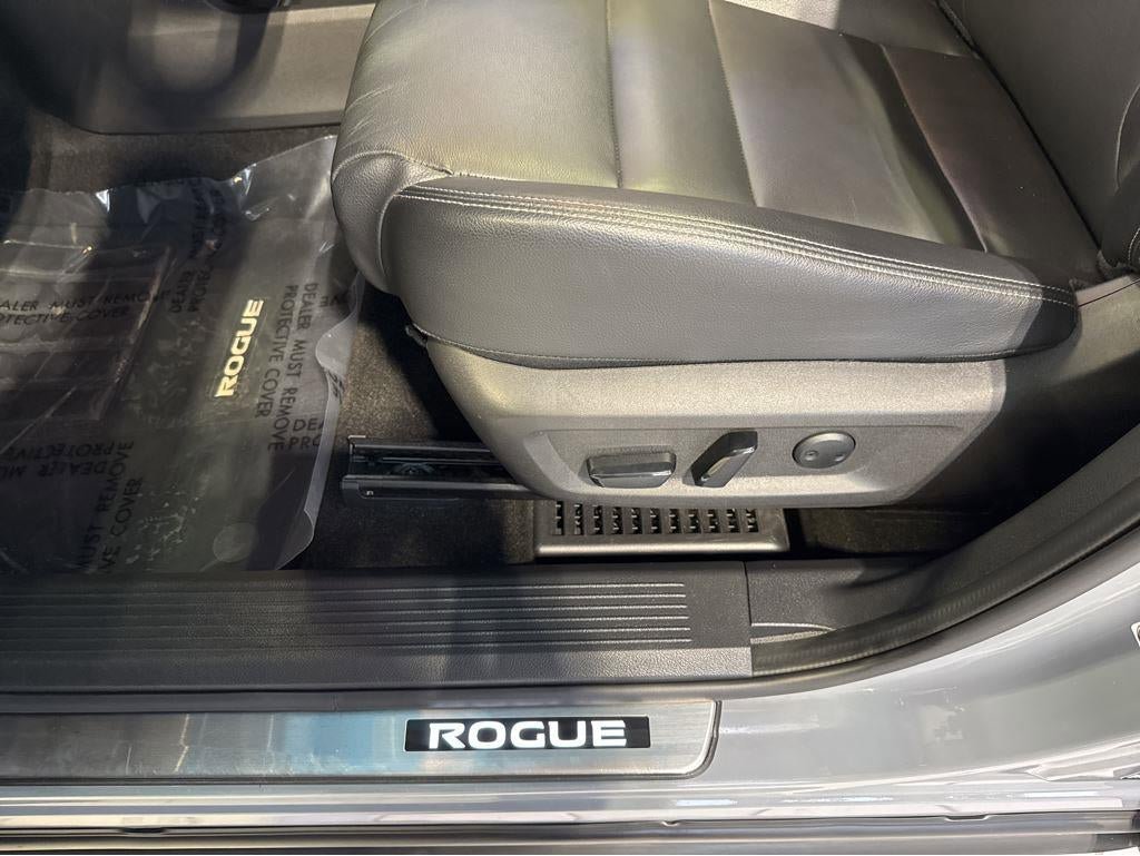 Used 2022 Nissan Rogue SL w/ SL Premium Package AWD/4WD image 5