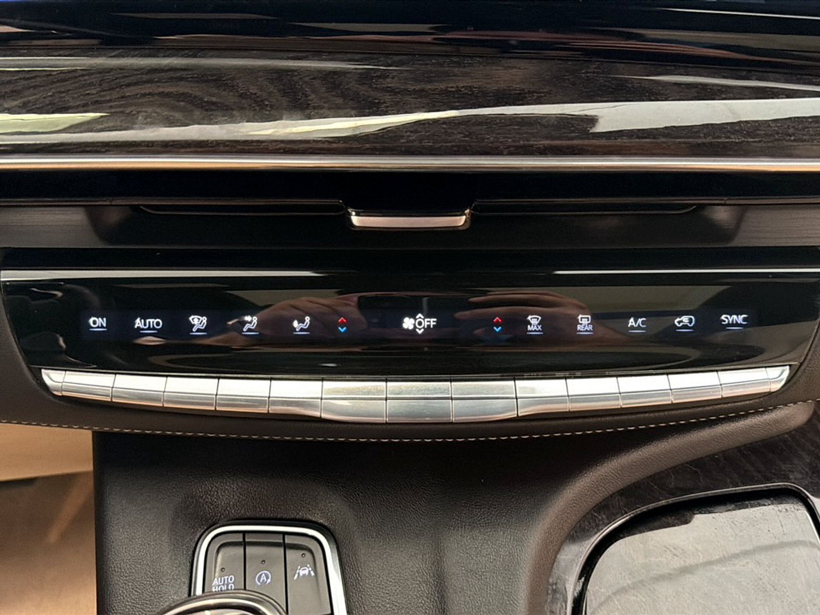 Used 2023 Cadillac Escalade ESV Premium Luxury RWD image 19
