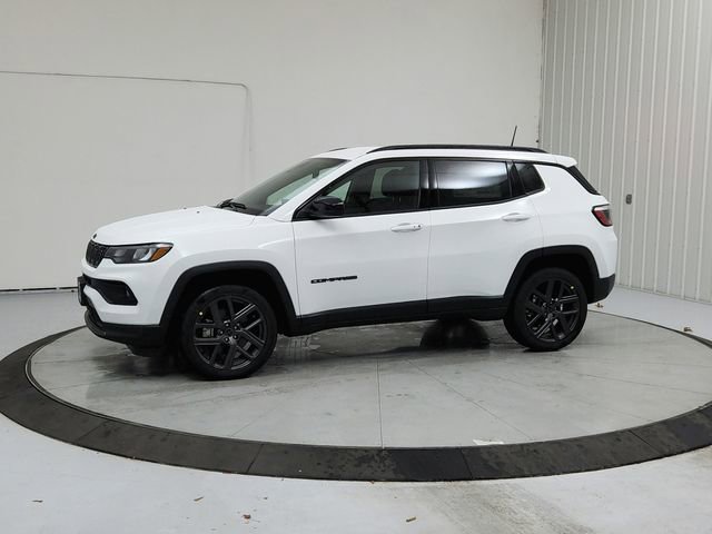 New 2026 Jeep Compass Latitude image 3