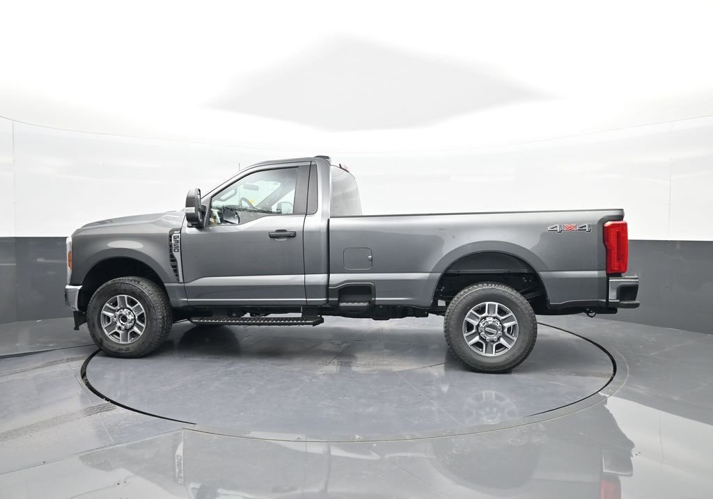 New 2025 Ford F350 XLT image 5