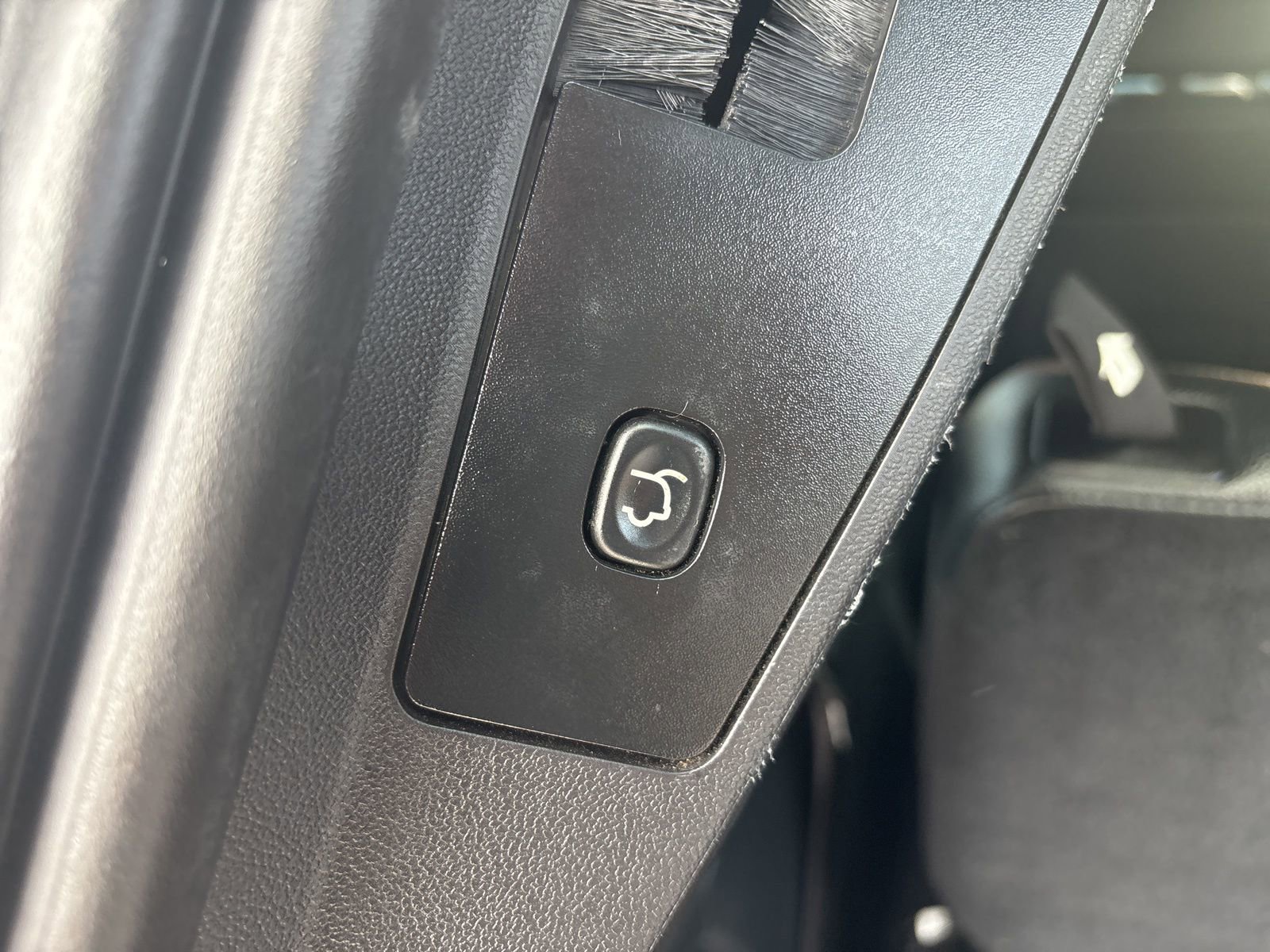 Used 2015 Dodge Grand Caravan R/T w/ Driver Convenience Group FWD image 20