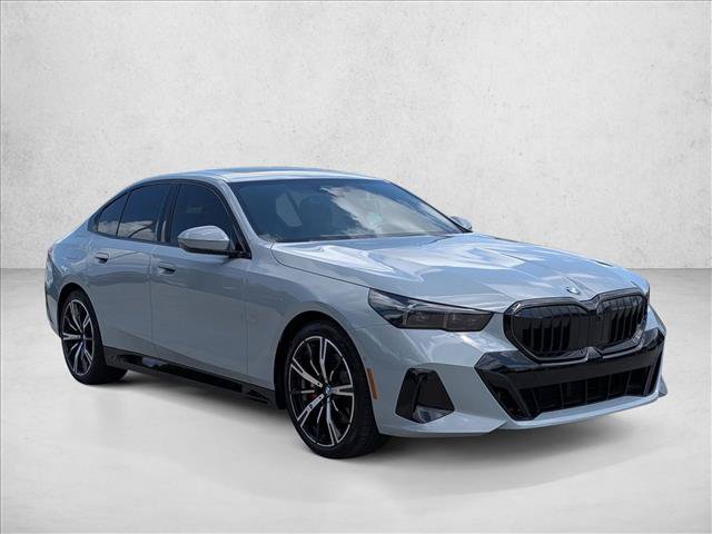 Used 2026 BMW 530i w/ M Sport Package RWD image 3