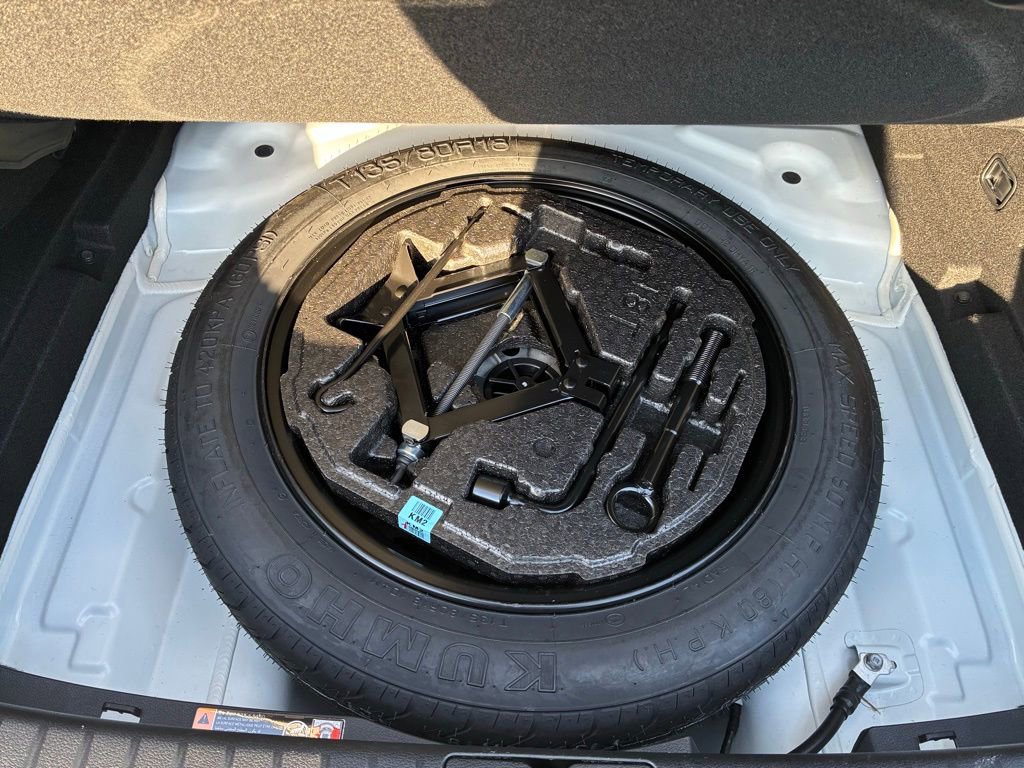 Used 2025 Genesis G70 3.3T Advanced image 13