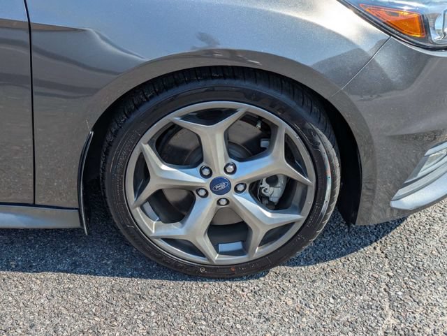 Used 2018 Ford Focus ST FWD image 12