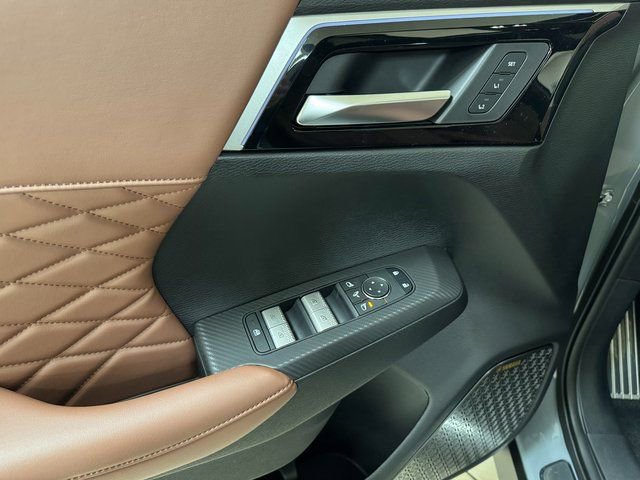 New 2026 Mitsubishi Outlander SEL image 7