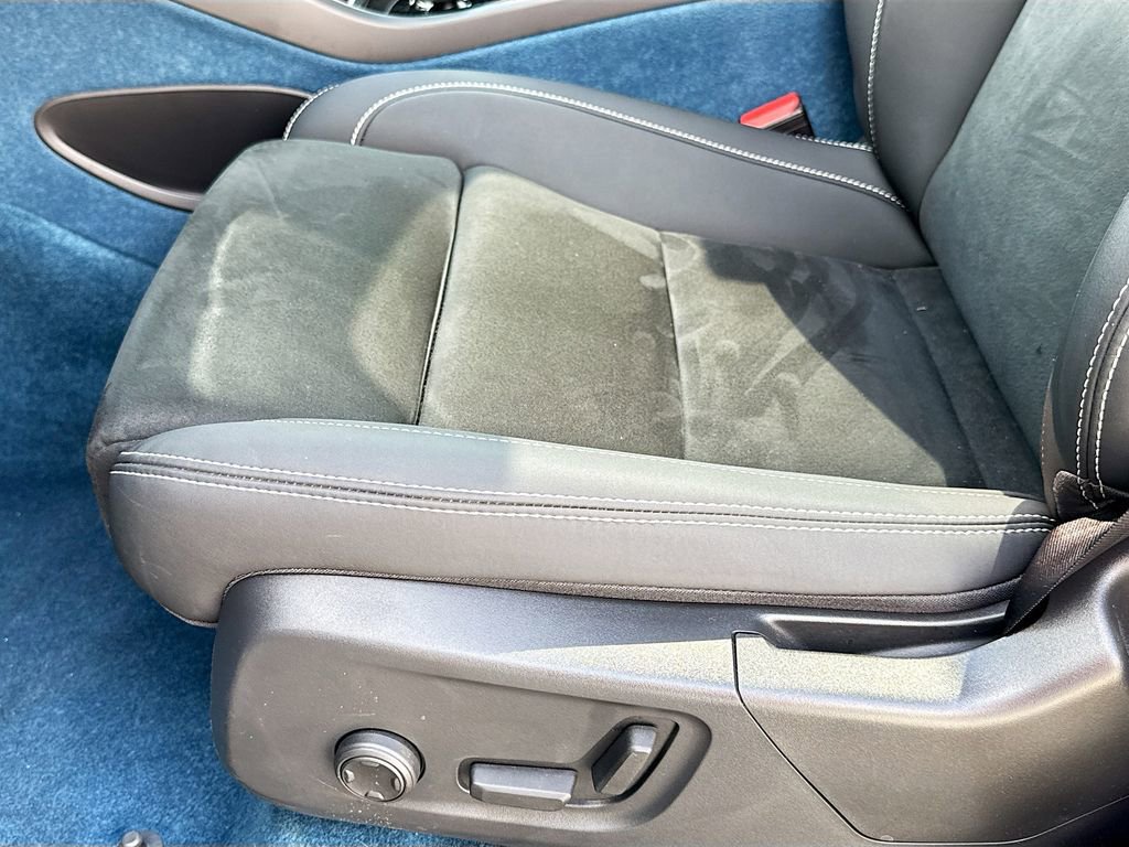 Used 2023 Volvo C40 P8 Recharge Plus image 21